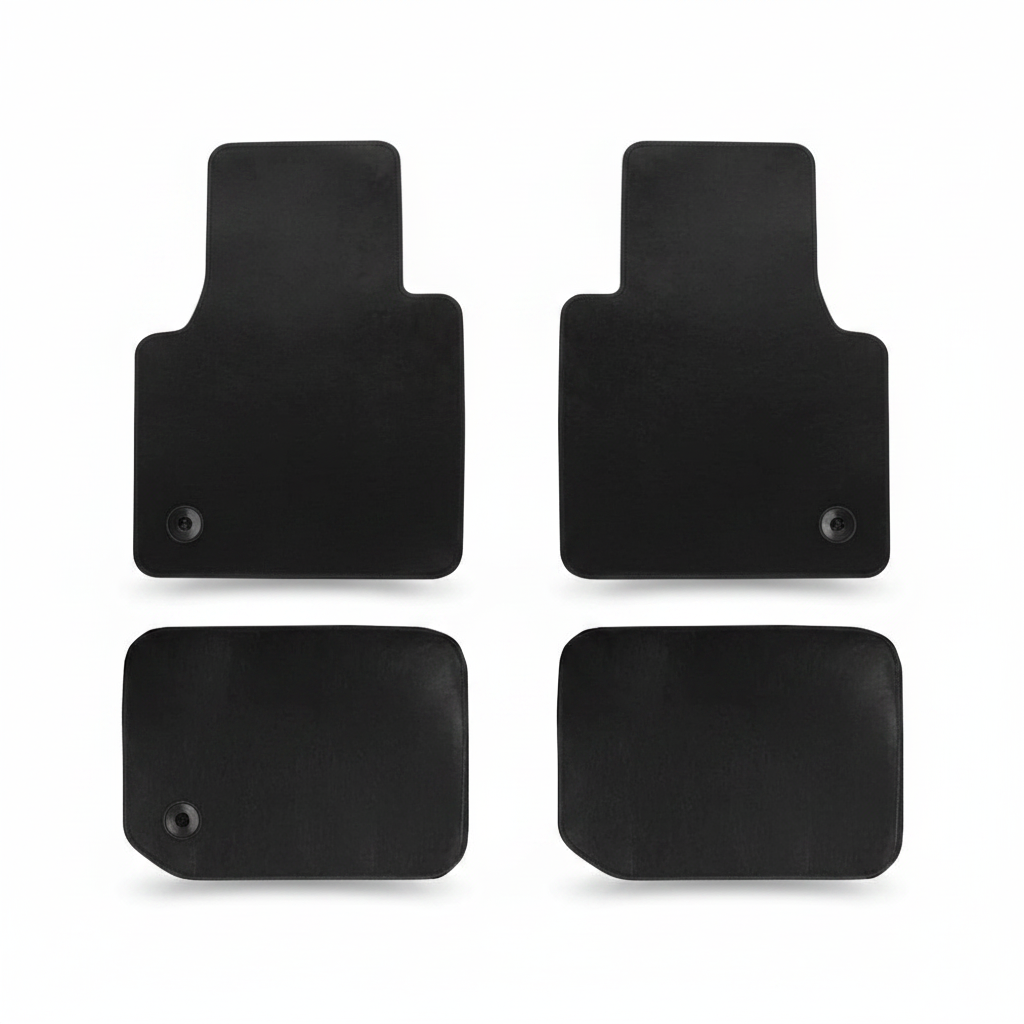 Tapete universal para carro kit completo dianteiro e traseiro antiderrapante em fundo branco