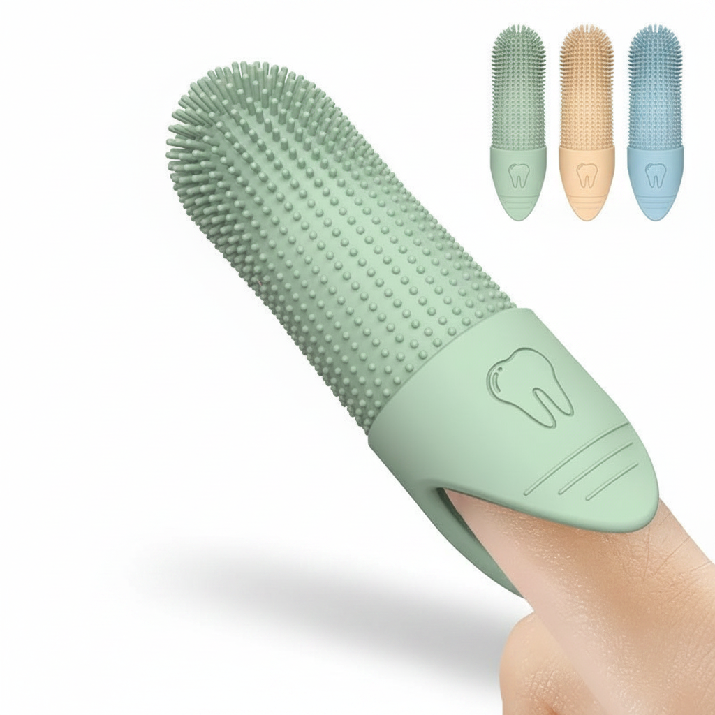 Escova dental dedeira 360 graus de silicone para cães e gatos em fundo branco