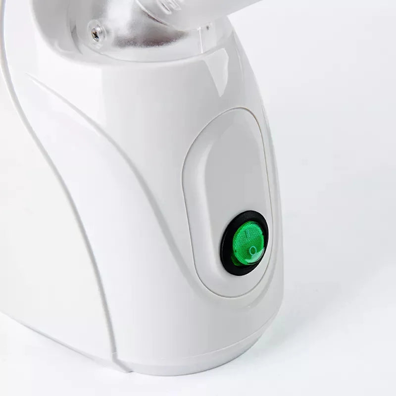 Vaporizador facial de ozônio limpeza profunda em fundo branco
