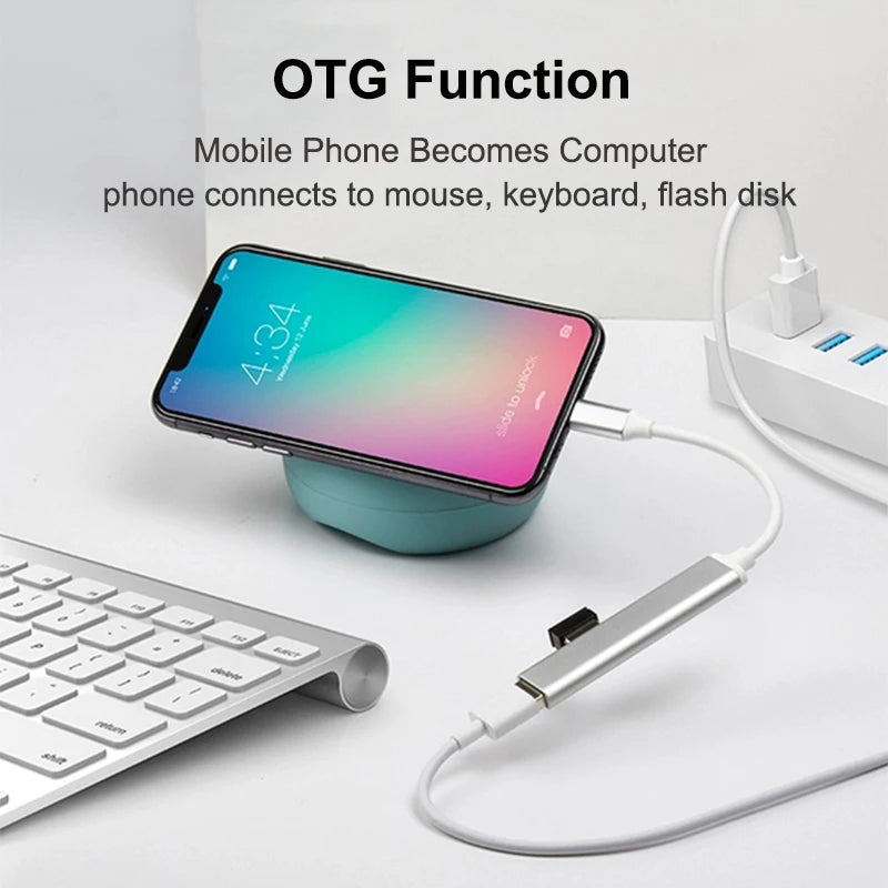 Hub USB-C adaptador 4 portas USB 3.0 em fundo branco
