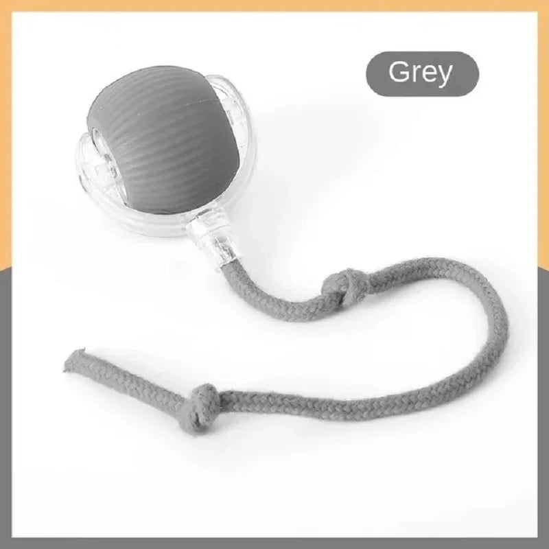 Bola LED inteligente com sensor de movimento brinquedo para gato em fundo branco