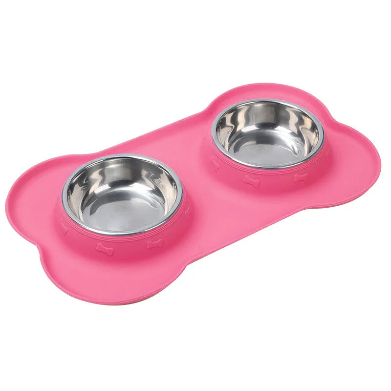 Comedouro silicone duplo com tigelas aço inox removíveis em fundo branco