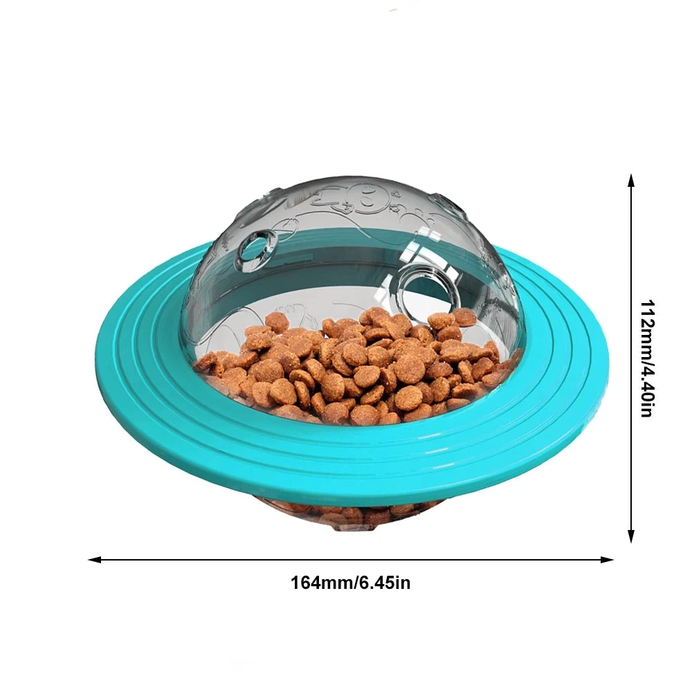 Brinquedo interativo para pet dispenser de petiscos em formato de bola em fundo branco