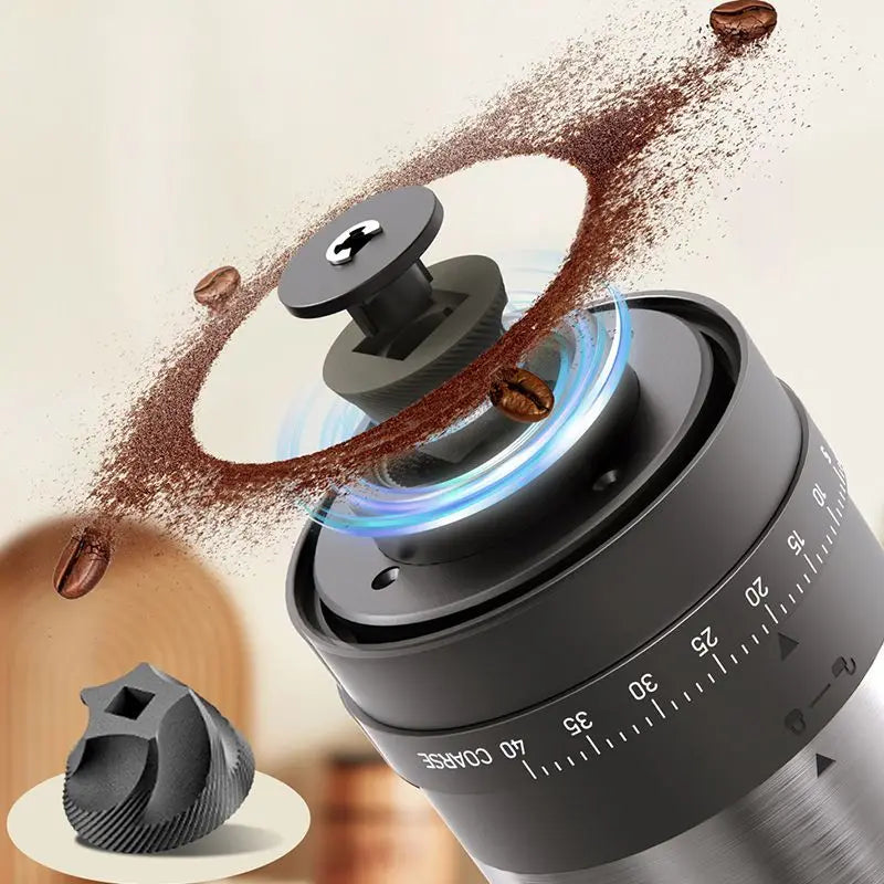 Moedor de café elétrico portátil USB com ajuste de moagem em fundo branco