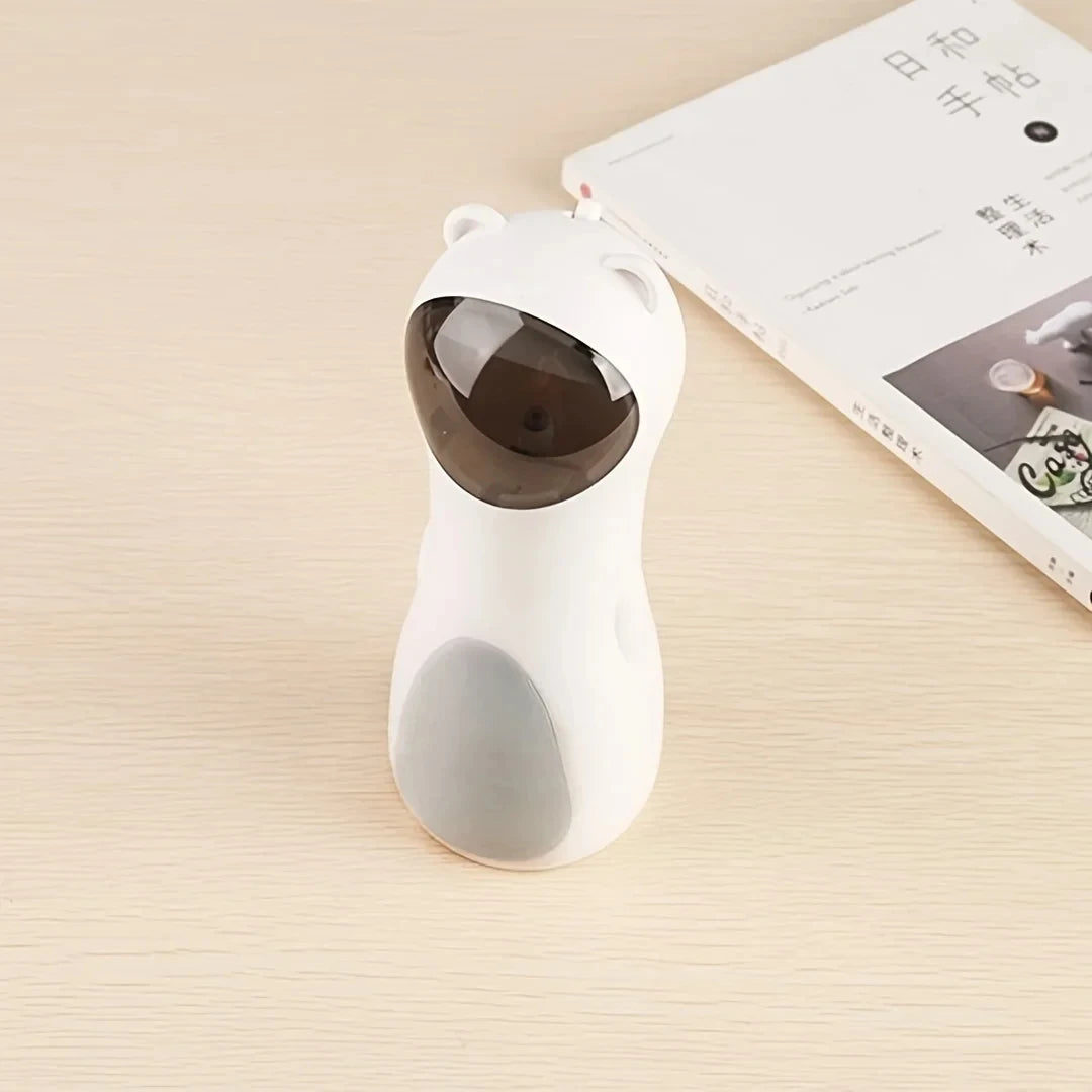 Brinquedo laser automático para gato com timer e movimento giratório em fundo branco