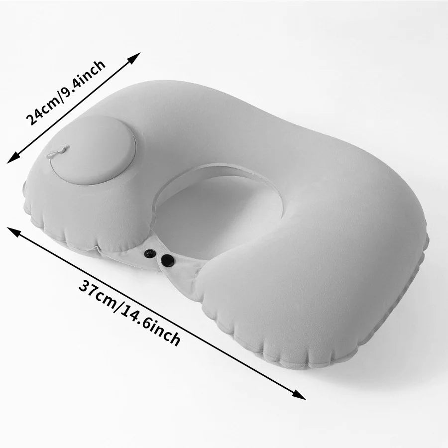 Travesseiro de pescoço inflável portátil para viagem em fundo branco