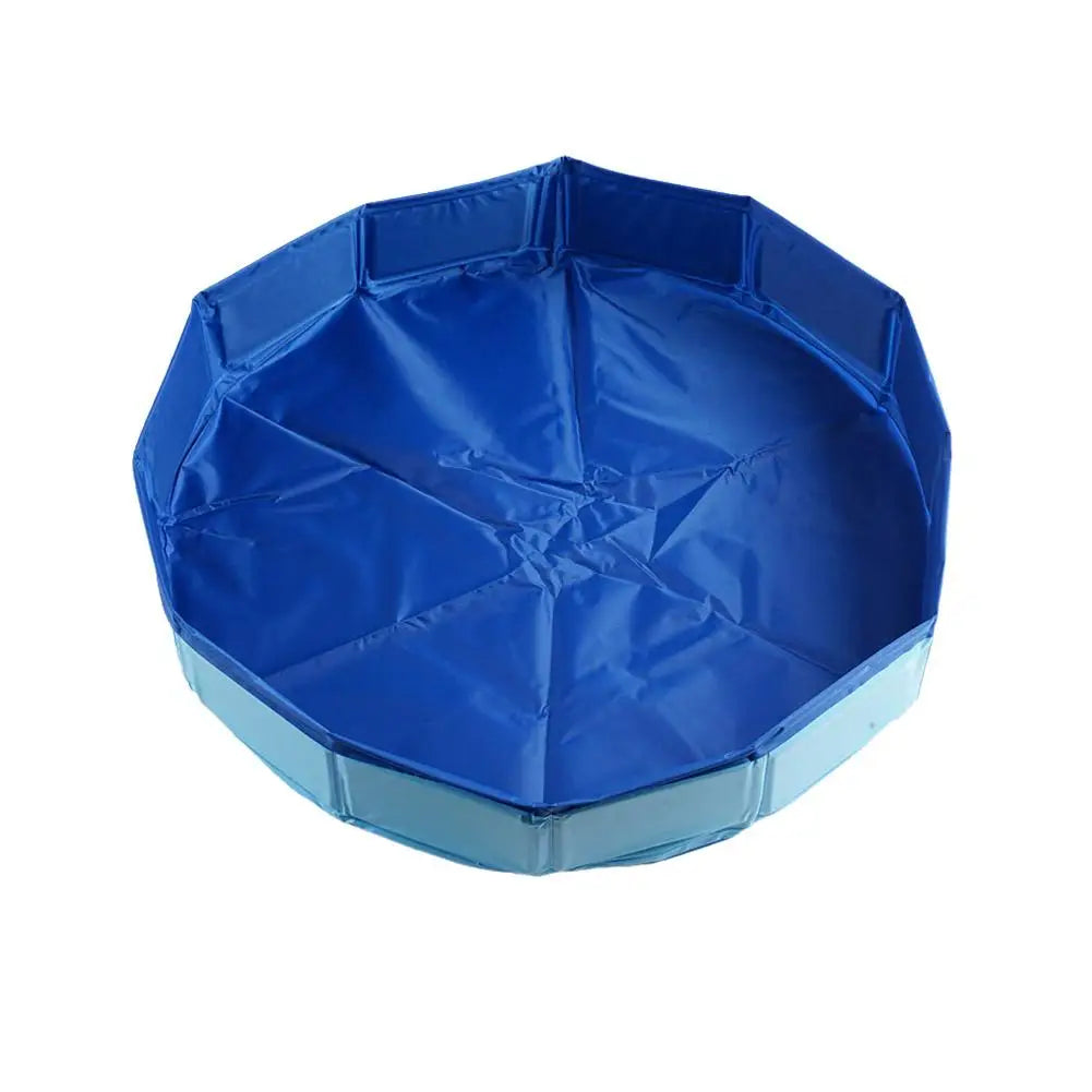 Piscina dobrável para pets banho e diversão antiderrapante em fundo branco