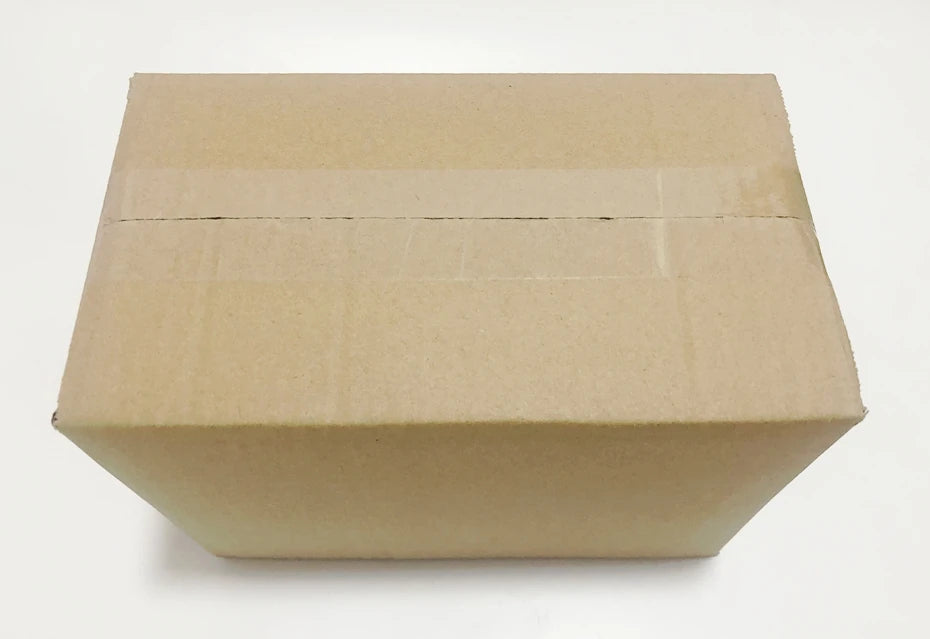Escorredor retrátil para pia expansível em silicone e aço inox em fundo branco