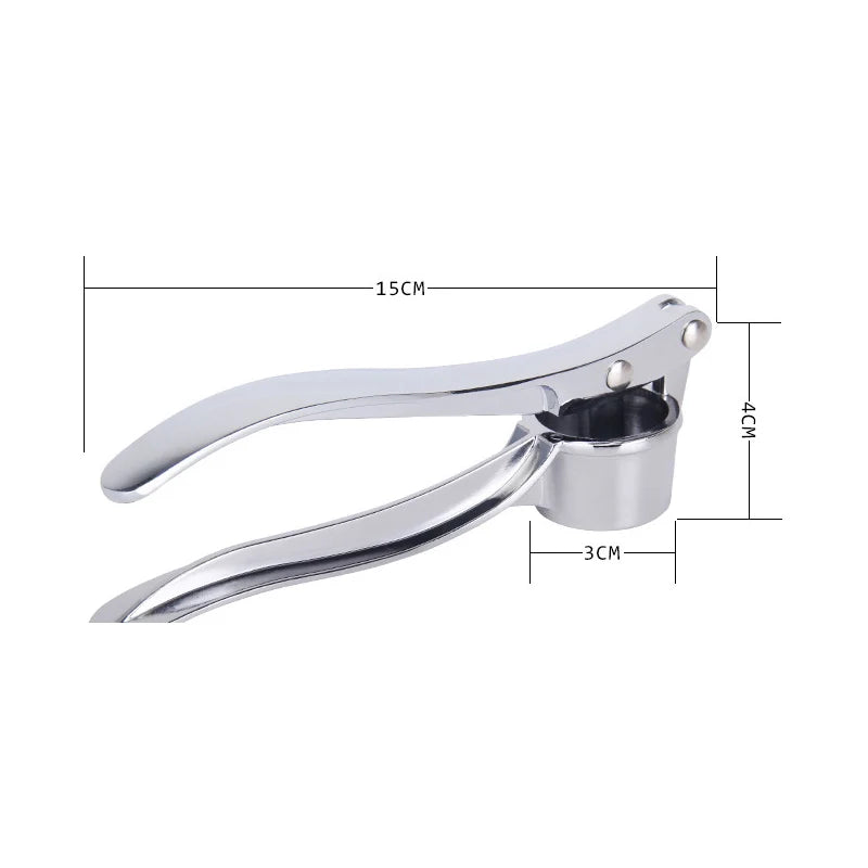 Espremedor de alho manual em aço inox com alça ergonômica em fundo branco