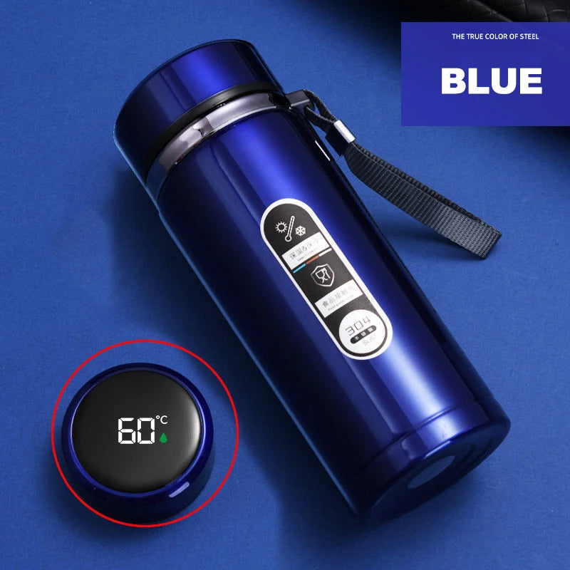 Garrafa térmica inox com display LED de temperatura em fundo branco