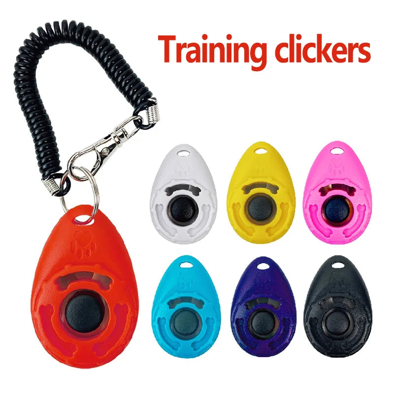 Clicker de treinamento com alça de pulso em fundo branco
