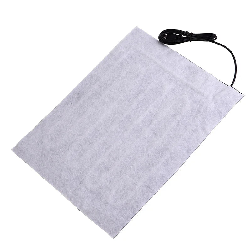 Tapete aquecido USB para pet inverno quente em fundo branco