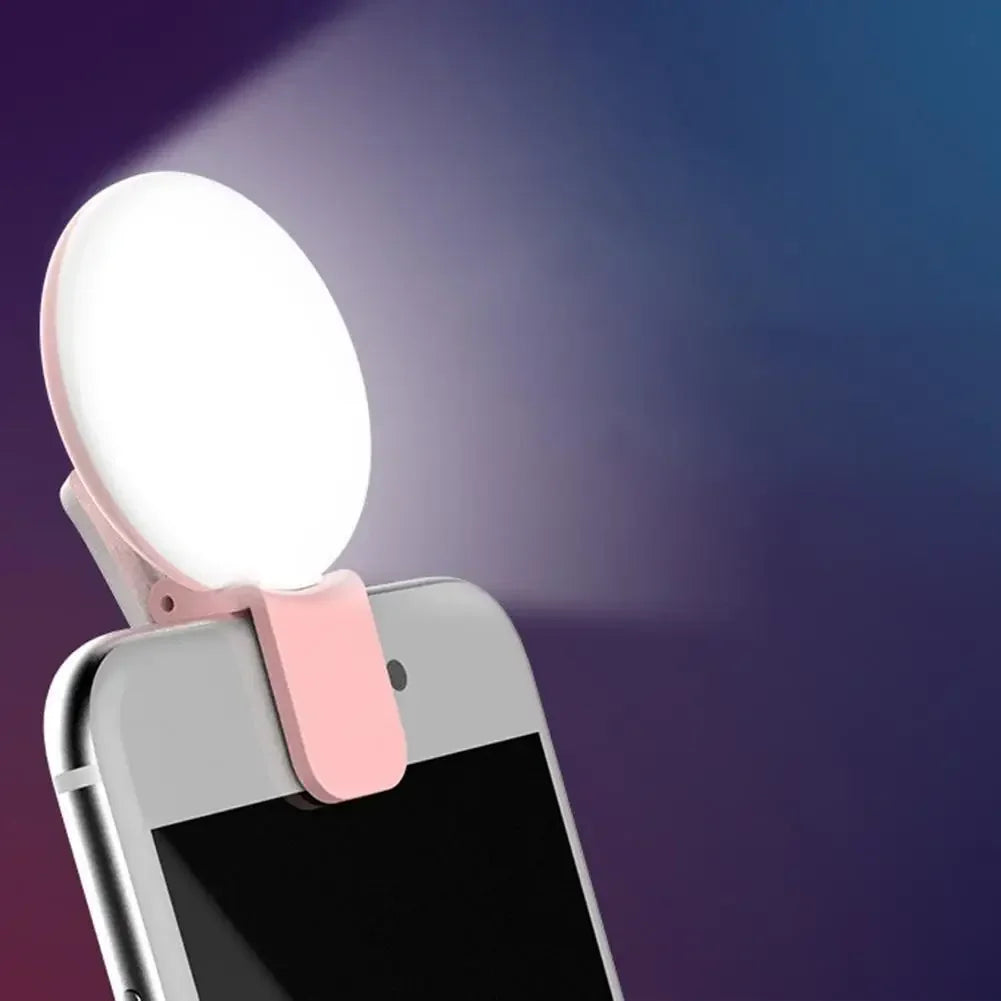 Ring light para celular clip com 3 níveis de luz em fundo branco