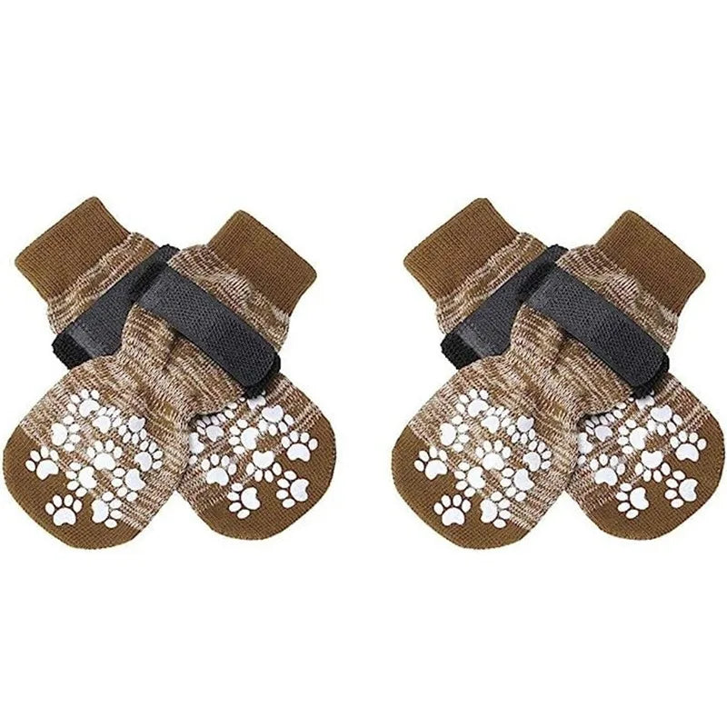 Meias antiderrapantes para cães kit 4 unidades em fundo branco