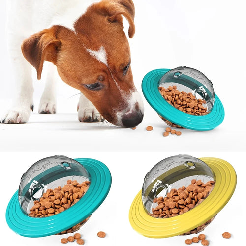 Brinquedo interativo para pet dispenser de petiscos em formato de bola em fundo branco