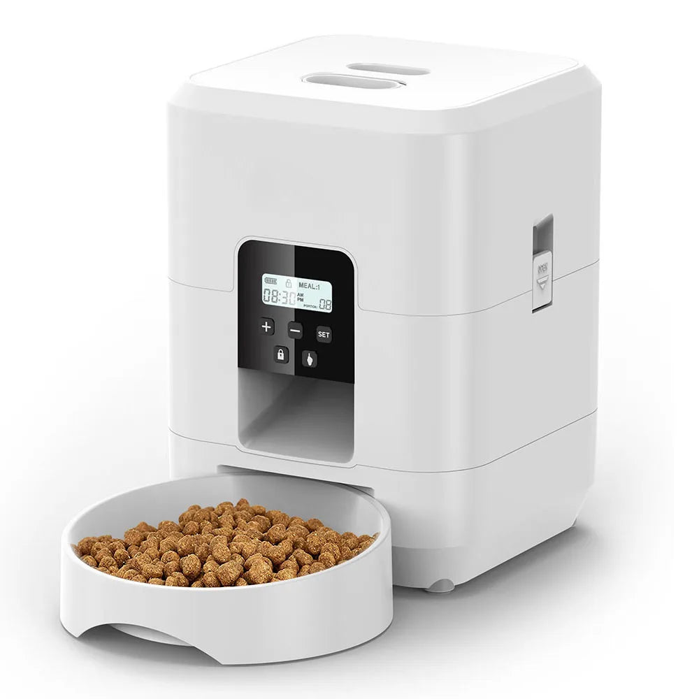 Comedouro automático para pets com timer programável e dispenser inteligente em fundo branco