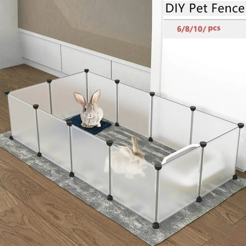 Cerca dobrável DIY modular para pet em fundo branco
