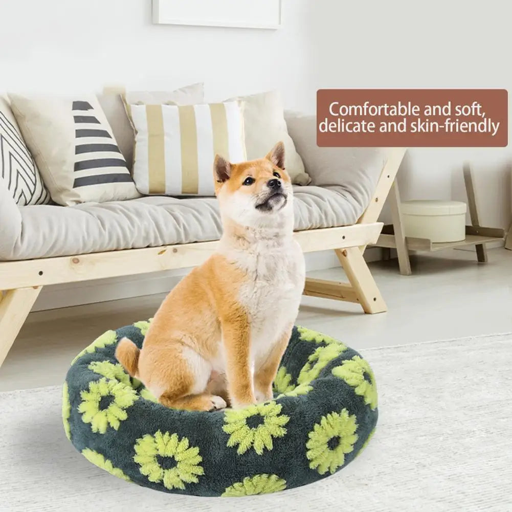 Cama calmante anti ansiedade para pet em pelúcia redonda formato donut em fundo branco