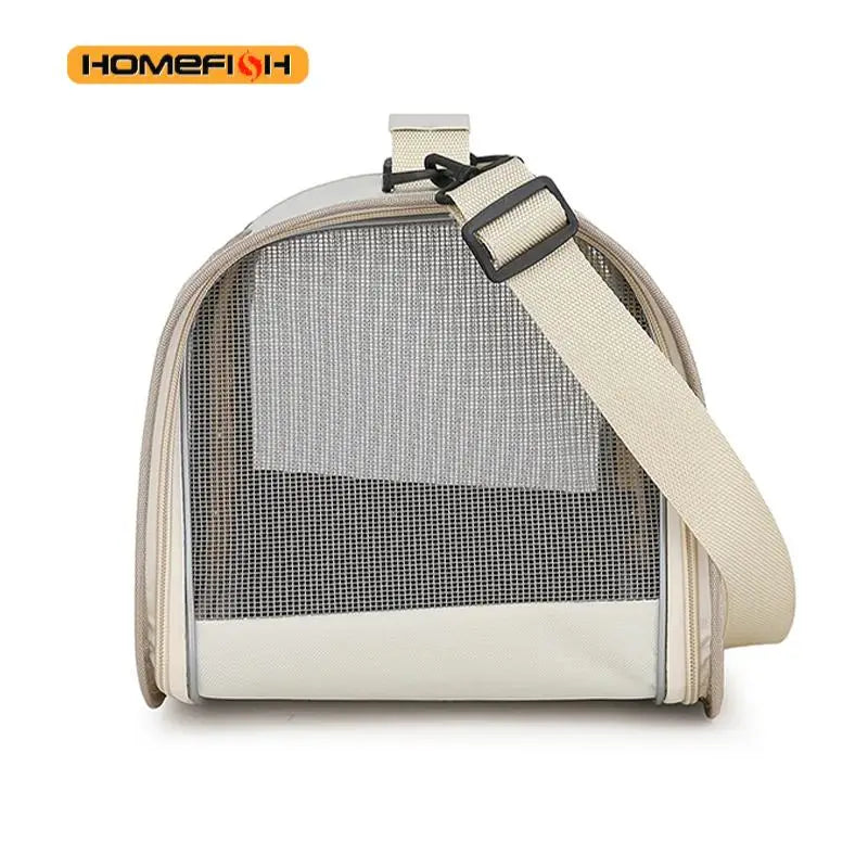 Bolsa transporte portátil para gatos e cães pequenos respirável em fundo branco