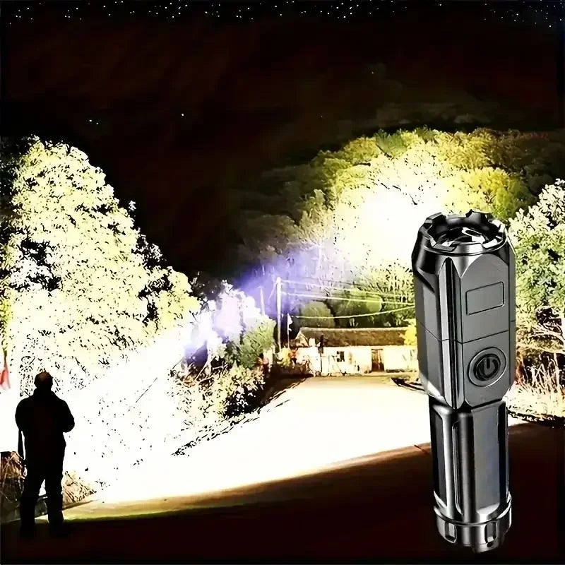 Lanterna LED tática recarregável USB à prova d'água em fundo branco