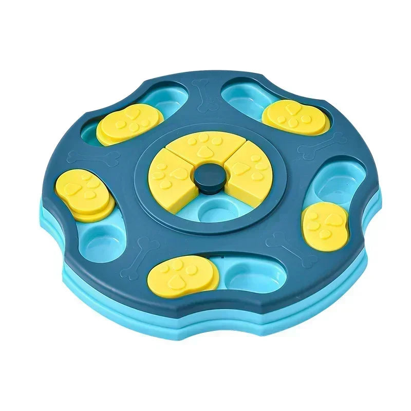 Comedouro puzzle interativo antiderrapante para cães e gatos em fundo branco