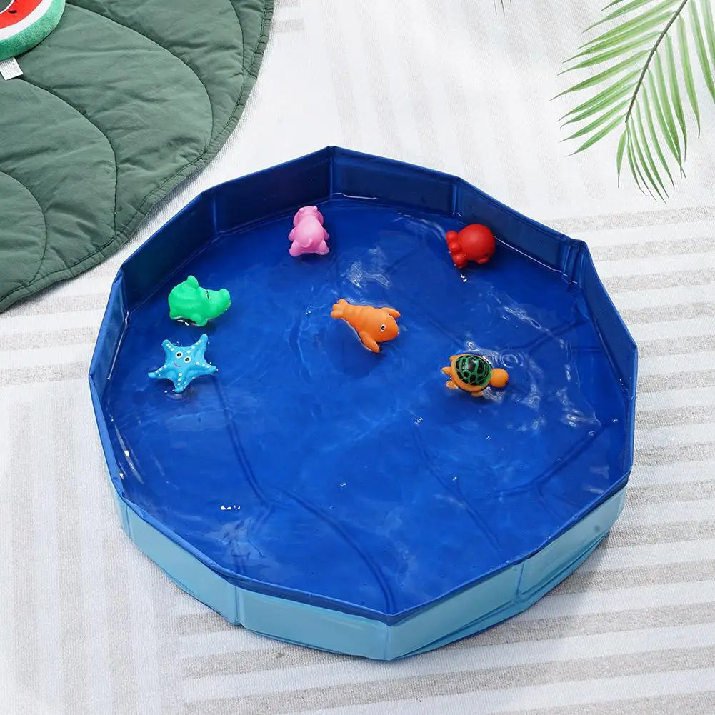 Piscina dobrável para pets banho e diversão antiderrapante em fundo branco
