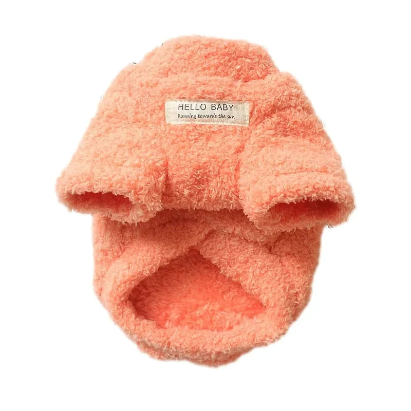 Roupinha suéter de inverno para cães em tricô macio com gola alta em fundo branco