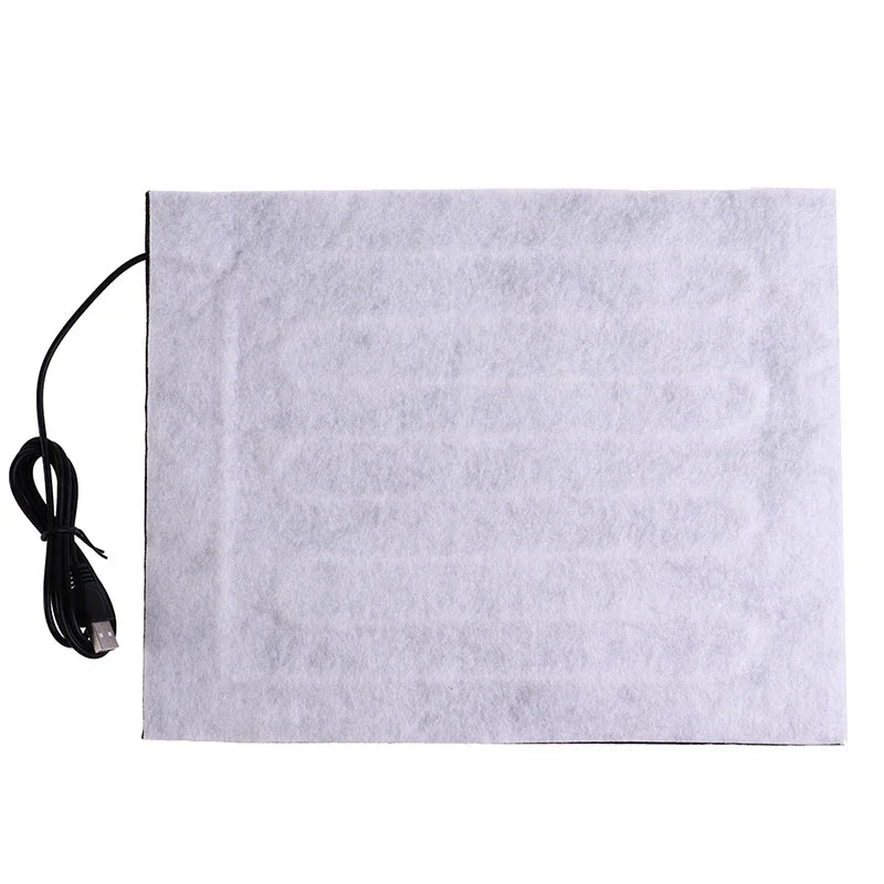 Tapete aquecido USB para pet inverno quente em fundo branco