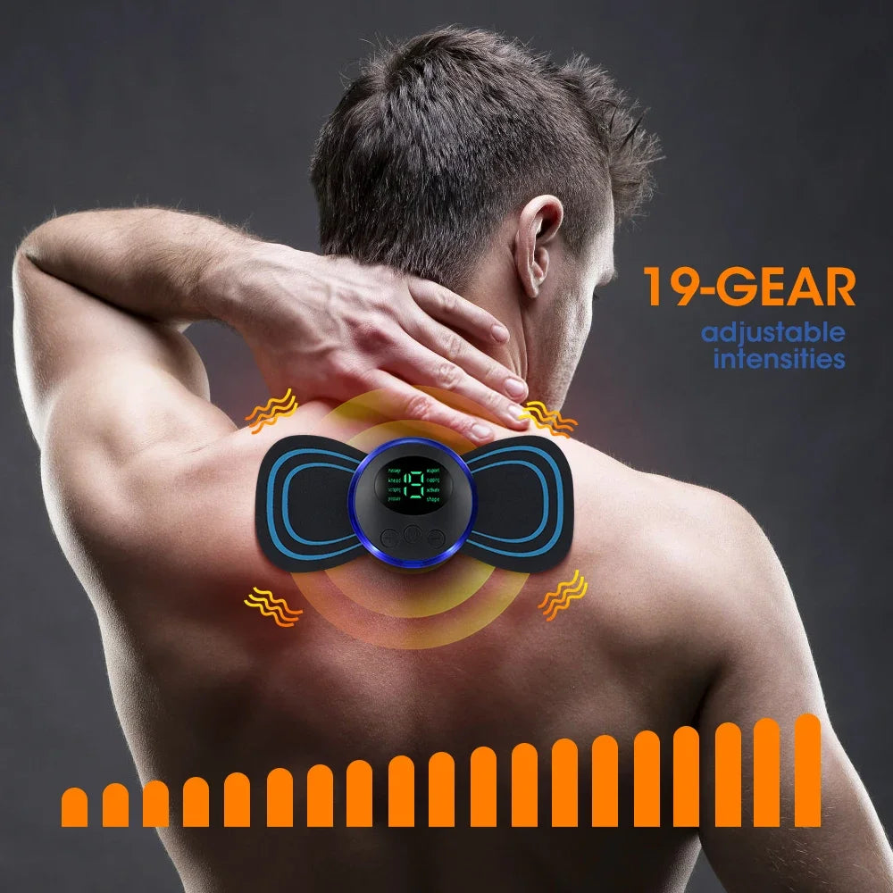 Massageador cervical EMS elétrico com calor em fundo branco