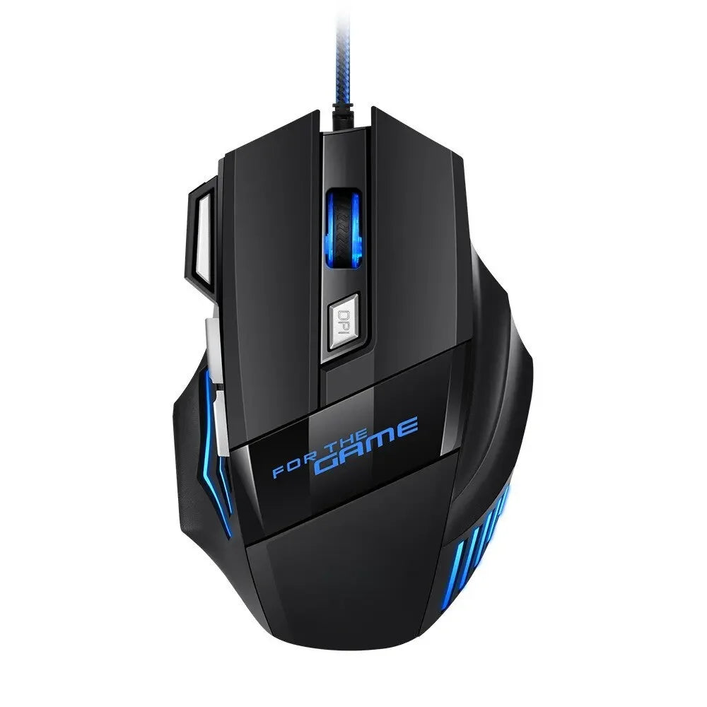 Mouse gamer USB com LED RGB ergonômico em fundo branco