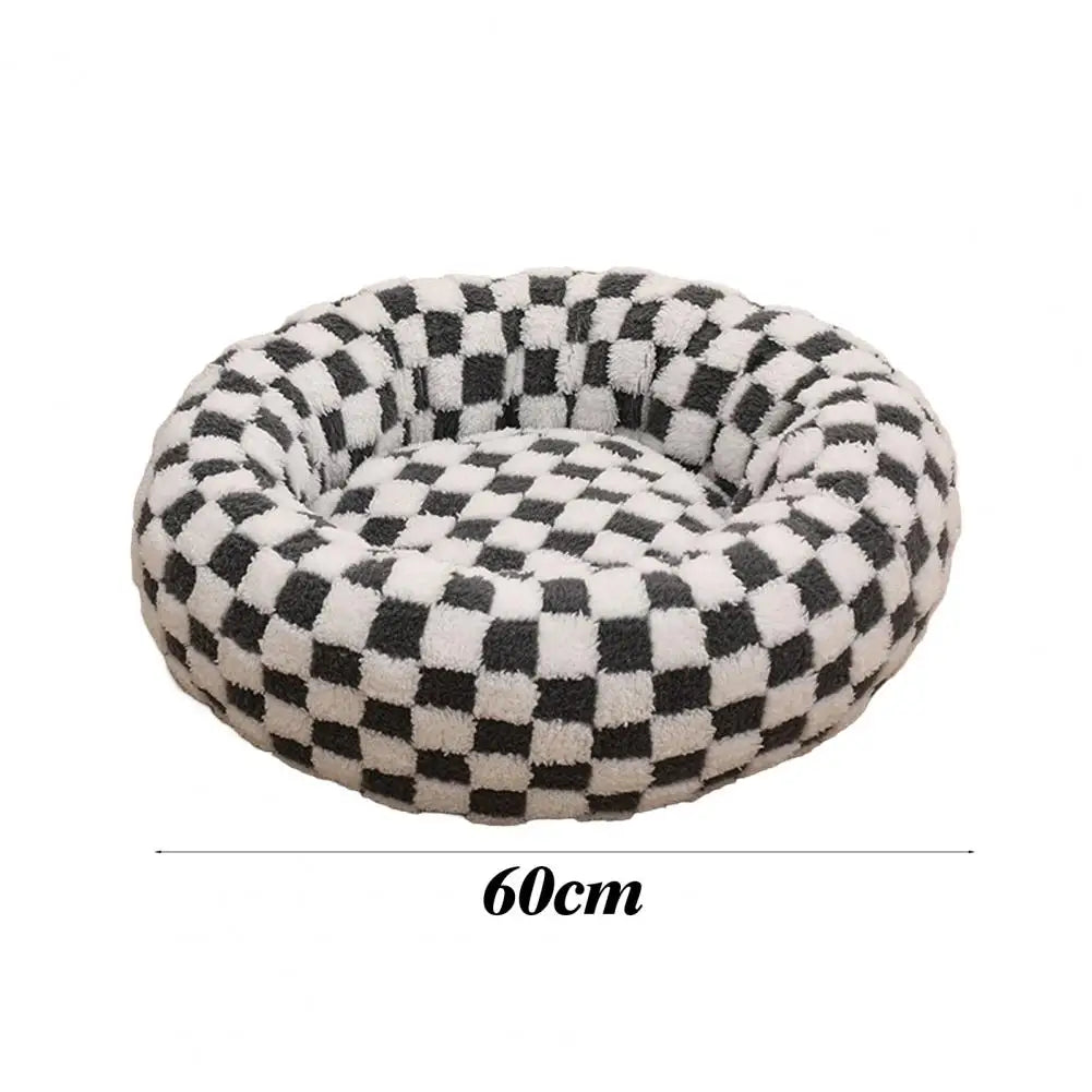 Cama calmante anti ansiedade para pet em pelúcia redonda formato donut em fundo branco
