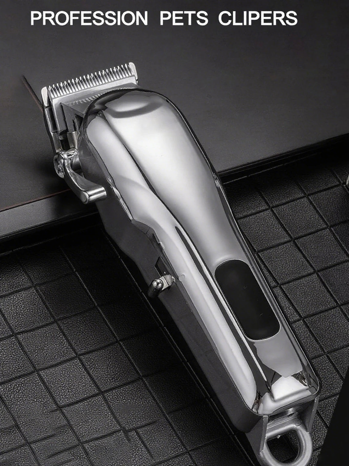 Máquina de tosa profissional sem fio silenciosa para pet em fundo branco