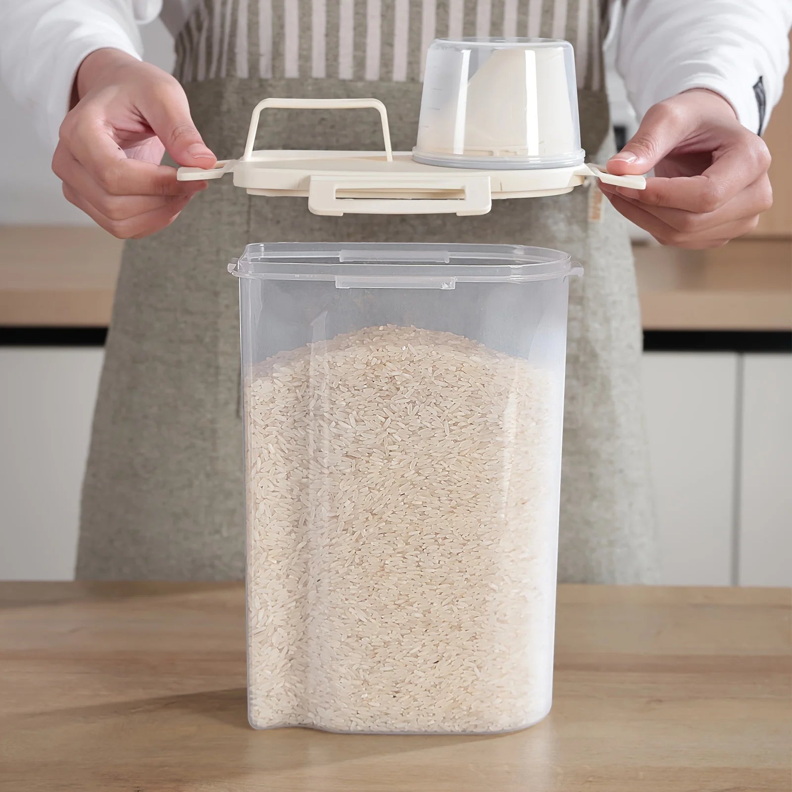 Kit potes herméticos plásticos com tampa 4 peças organizador pantry em fundo branco