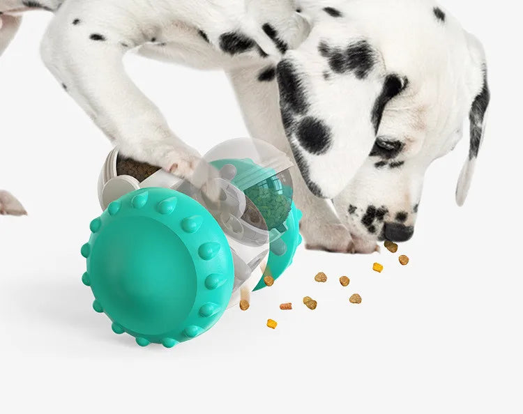 Dispenser de petiscos interativo puzzle para cão em fundo branco