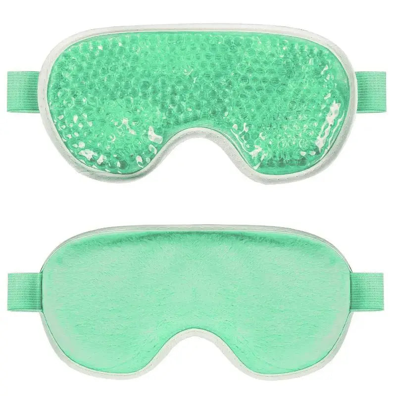 Máscara de gel para olhos com compressa quente e fria em fundo branco