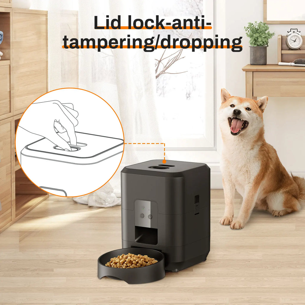 Comedouro automático para pets com timer programável e dispenser inteligente em fundo branco