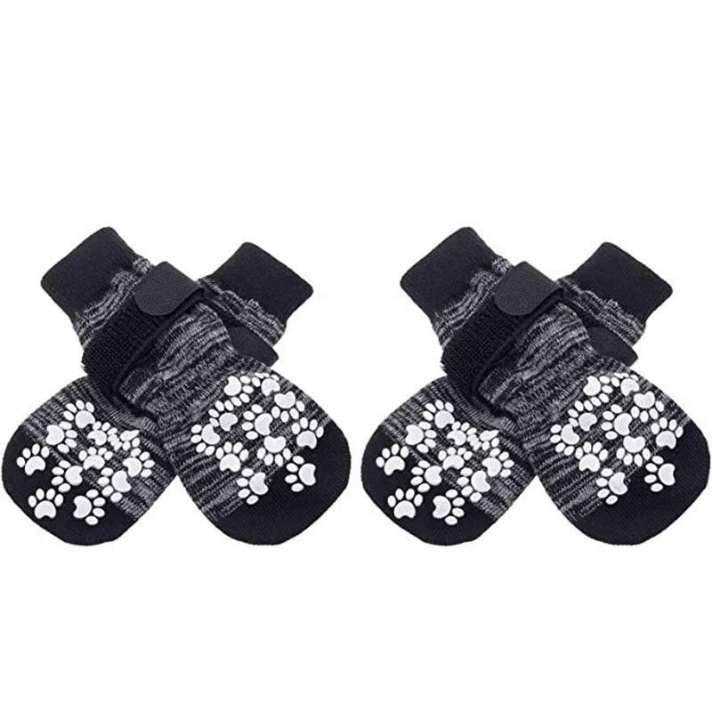 Meias antiderrapantes para cães kit 4 unidades em fundo branco